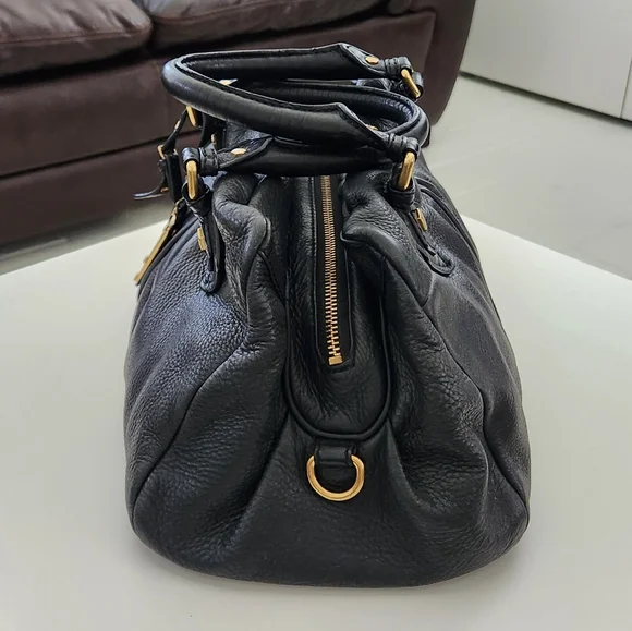 Marc by Marc Jacobs Leather Handbag EUC - black with gold hardware - Picture 4 of 16
